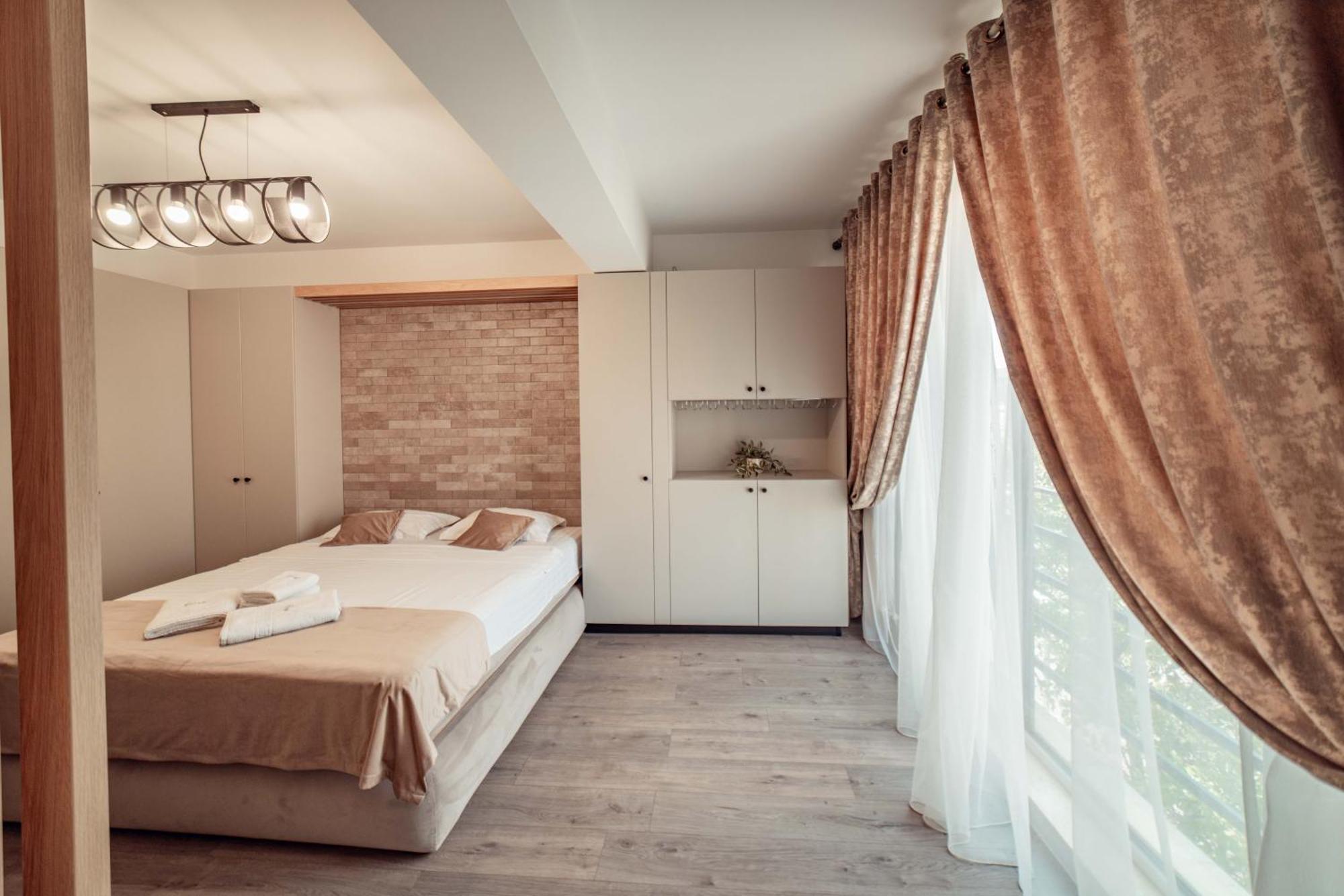 Cozy Aparthotel - Ultracentral Luxury Apartments ヤシ エクステリア 写真